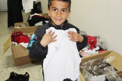 Silvan'da Öksüz Ve Yetim Çocuklara Giyim Yardımı