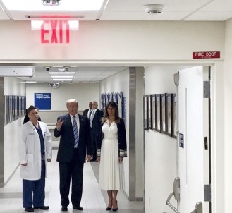 Trump, Okul Saldırısında Yaralananları Hastanede Ziyaret Etti