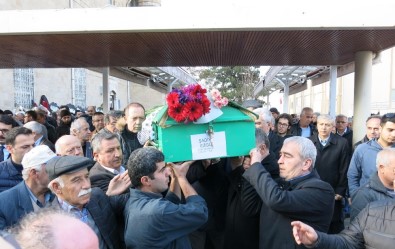 Ünlü Sanatçı Sümer Ezgü'nün Acı Günü