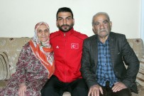 Afrin Gazisi Tedavisinin Ardından Elazığ'daki Baba Ocağına Getirildi