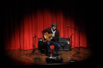 BILAL KARAMAN - Batmanlılar 'Gitarla Yolculuk' Yaptı