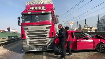 Bursa'da Zincirleme Trafik Kazası Açıklaması 2 Yaralı
