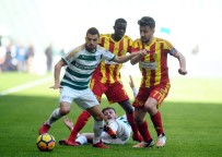 ALI PALABıYıK - Spor Toto Süper Lig Açıklaması Bursaspor Açıklaması 0 - Evkur Yeni Malatyaspor Açıklaması 0 (İlk Yarı)