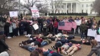 Beyaz Saray Önünde 'Silah Yasası' Protestosu