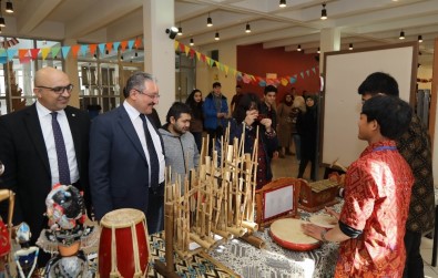 ERÜ'de 'Endonezya Kültür Günü' Düzenlendi