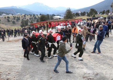 Kahramanmaraşlı Şehit Son Yolculuğuna Uğurlandı