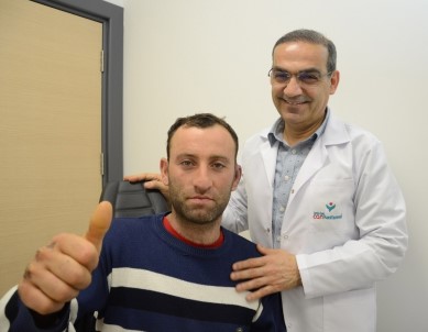 Kazada Kaybettiği Kulağından Yeni Bir Kulak Daha Yapıldı