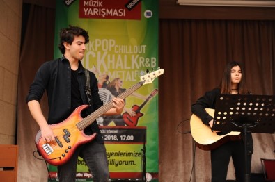 Liseli Müzik Grupları Karşıyaka'da Yarışıyor