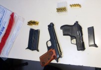 RUHSATSIZ SİLAH - Polisin Uygulamasında Ruhsatsız Silah Ele Geçirildi