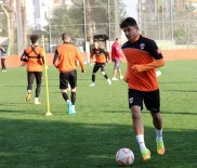 ADANASPOR - Adanaspor'un Genç Transferi İlk Antrenmanına Çıktı