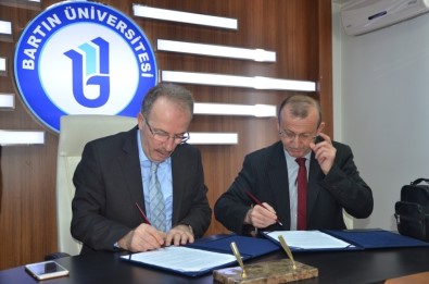 Bartın Üniversitesi PTT İle Protokol İmzaladı