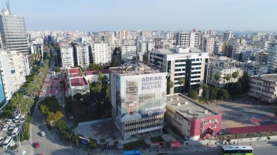 Büyükşehir, THK Binasının Yıkımına Başladı