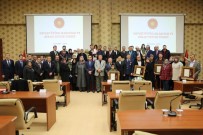 DUMLUPıNAR ÜNIVERSITESI - Kütahya'da 7 Şehit Ailesi İle 3 Gaziye Devlet Övünç Madalyası Ve Beratı Verildi