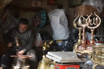 ULU CAMİİ - Türkiye'nin 'Alemi' Buradan Çıkıyor