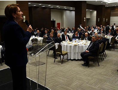 Akşener'den 300 siyasetçiyle 'istişare' yemeği... Kimler katıldı?