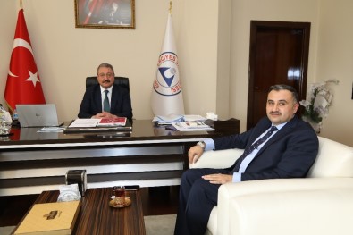 Başkan Cabbar ERÜ Rektörü Muhammet Güven'i Ziyaret Etti