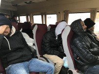 OTOBÜS ŞOFÖRÜ - Durdurulan Otobüste 41 Kaçak Yakalandı
