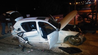 Gaziantep'te 2 Araç Çarpıştı Açıklaması5 Yaralı