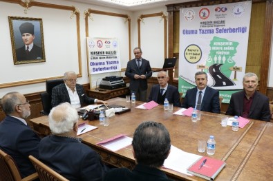 Kırşehir'de Okur-Yazarlık Seferberliği Toplantısı Yapıldı