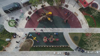Şehzadeler'de Fahreddin Paşa Parkı Açıldı