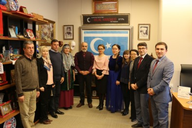 Türk Dünyasından Basın Mensupları Yalçın Topçu'yu Ziyaret Etti