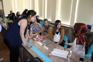 Yozgat'ta Öğretmenlere Otizm Eğitimi Semineri Veriliyor