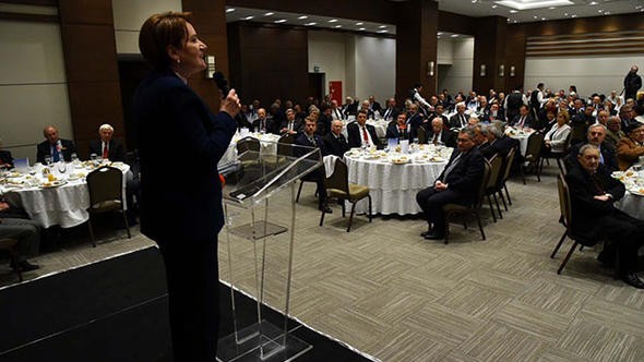 Akşener'den 300 siyasetçiyle 'istişare' yemeği... Kimler katıldı?