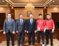 DARıCA GENÇLERBIRLIĞI - Dubai Şampiyonu Aray Şamdan, Madalyasını Kocaeli Valisi'ne Götürdü