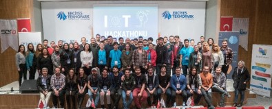Erciyes Teknopark'ta Tasarımcılar 48 Saat Araliksiz Proje Geliştirdi