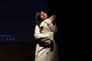 Hocalı Katliamı'nda Hayatını Kaybedenler Tiyatro Oyunuyla Anıldı