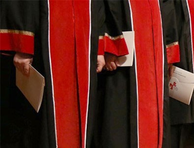 Yardımcı doçentlik yasası Meclis'ten geçti