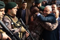 ABDULLAH ERIN - Bakan Fakıbaba Afrin'e giden PÖH'leri sarılarak uğurladı