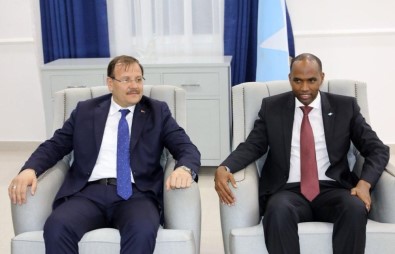 Başbakan Yardımcısı Çavuşoğlu, Somali Başbakanı Hayri İle Görüştü