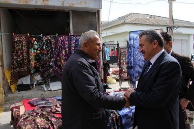Başkan Tutal Pazar Esnafı İle Buluştu