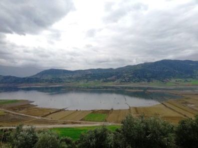 Beydağ Barajındaki Kuraklık Üreticiyi Vurdu