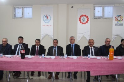 Birlik Ve Beraberlik Vurgusu