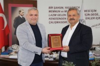 Burhaniye'de Güreş Ağası Çelik'e Mumla Davet