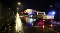 İzmir'de Otomobil İle Kamyonet Çarpıştı Açıklaması 1 Ölü, 5 Yaralı