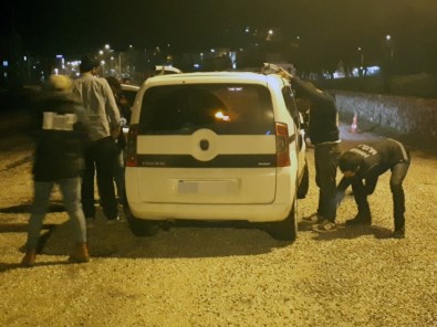 Milas'ta Polis Ekiplerinden 'Narko-Sokak' Uygulaması