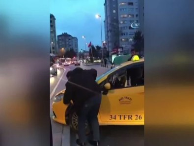 Alkollü Taksi Sürücüsü Kadıköy'ü Birbirine Kattı