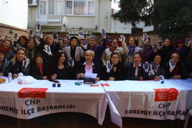 Edremit'te CHP'li Bayanlar Çocuk İstismarına Dikkat Çekti
