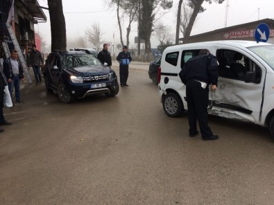 Osmaneli'de Zincirleme Trafik Kazası, 2 Yaralı