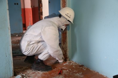 (Özel) Bağcılar'da Asbest Testi Yapılmadan Bina Yıkımı Yapılmıyor