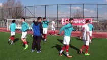 TÜRKÜCÜ - Balona Röveşata Yapan Genç İlk Maçında 2 Gol Attı