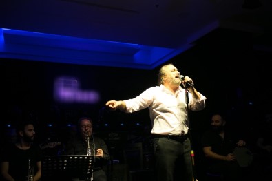 'Çok Sevilmek Ne Kadar Güzelmiş'