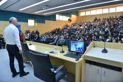 SAÜ'de 'Yerelden Globale Başarı Öyküsü 2' İsimli Konferans Düzenlendi