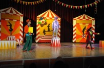 ROBOT - Akşehir'de, 'Benim Güzel Pabuçlarım' Oyunu Sahnelendi