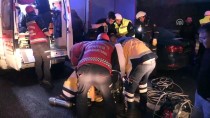 Düzce'de Otomobil İle Tır Çarpıştı Açıklaması 3 Yaralı