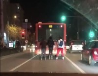 Patenci Çocukların Trafikte Tehlikeli Yolculuğu