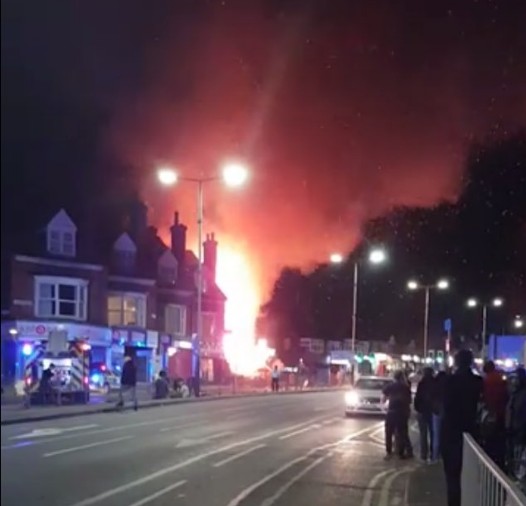 İngiltere'de bir binada patlama